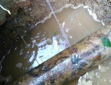 杭州市楼顶渗水维修公司分享下地暖漏水的原因及检测方法。